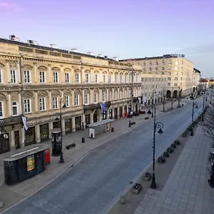 Tiffi Old Town Varşova